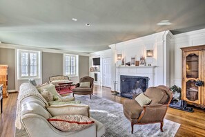 House (Multiple Bedrooms) | Interior