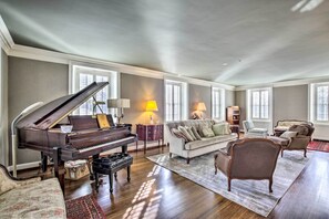 House (Multiple Bedrooms) | Interior - Spacious Estate w/ Courtyard: 2 Miles to Downtown! (Keene)
