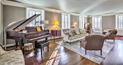 Spacious Estate w/ Courtyard: 2 Miles to Downtown!