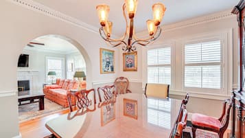 Nhà (4 Bedrooms) | Nội thất