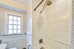 House (4 Bedrooms) | Interior - Walk to UK Campus: Charming Home w/ Patio! (Lexington)