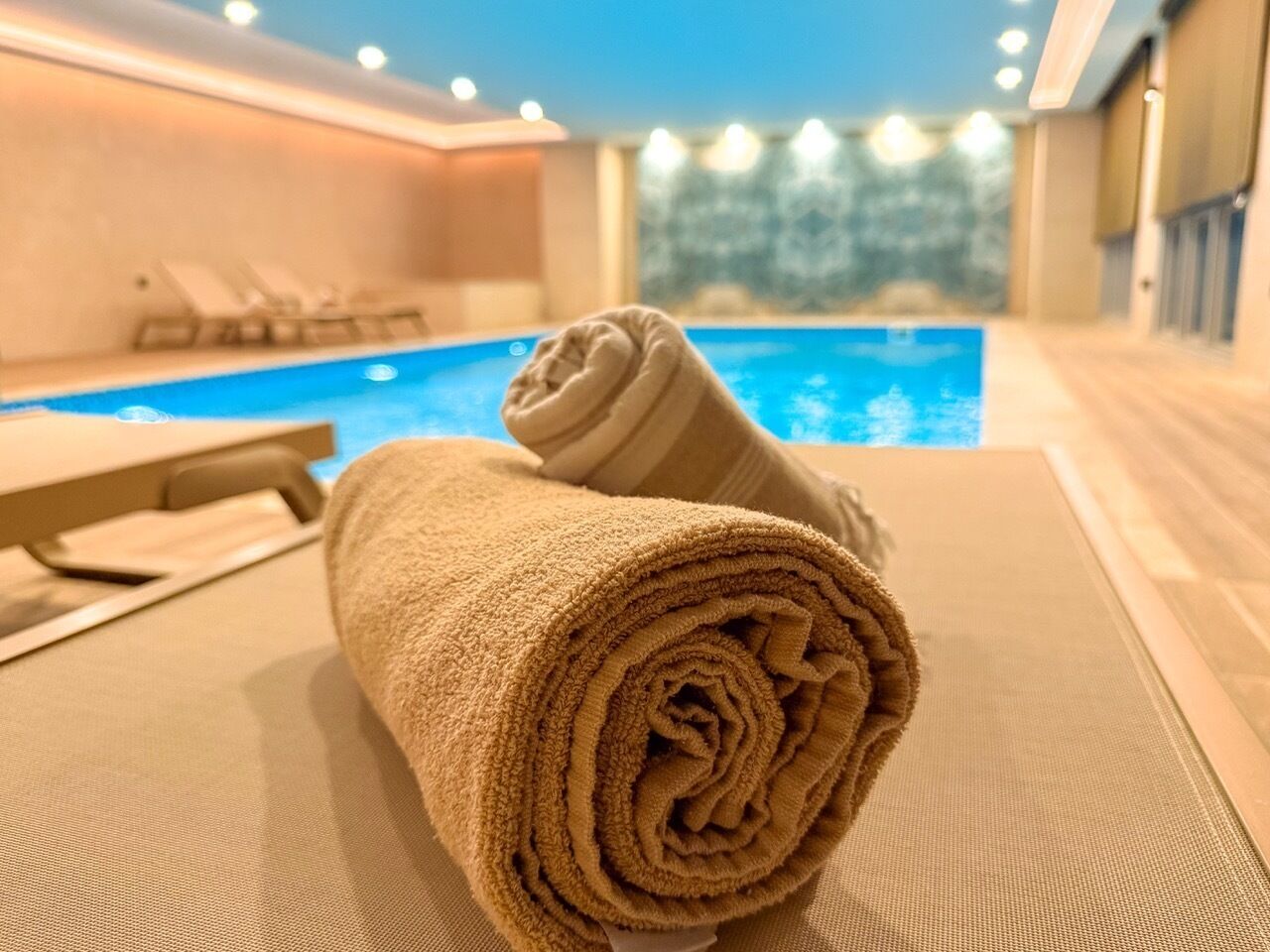 Indoor pool, outdoor pool