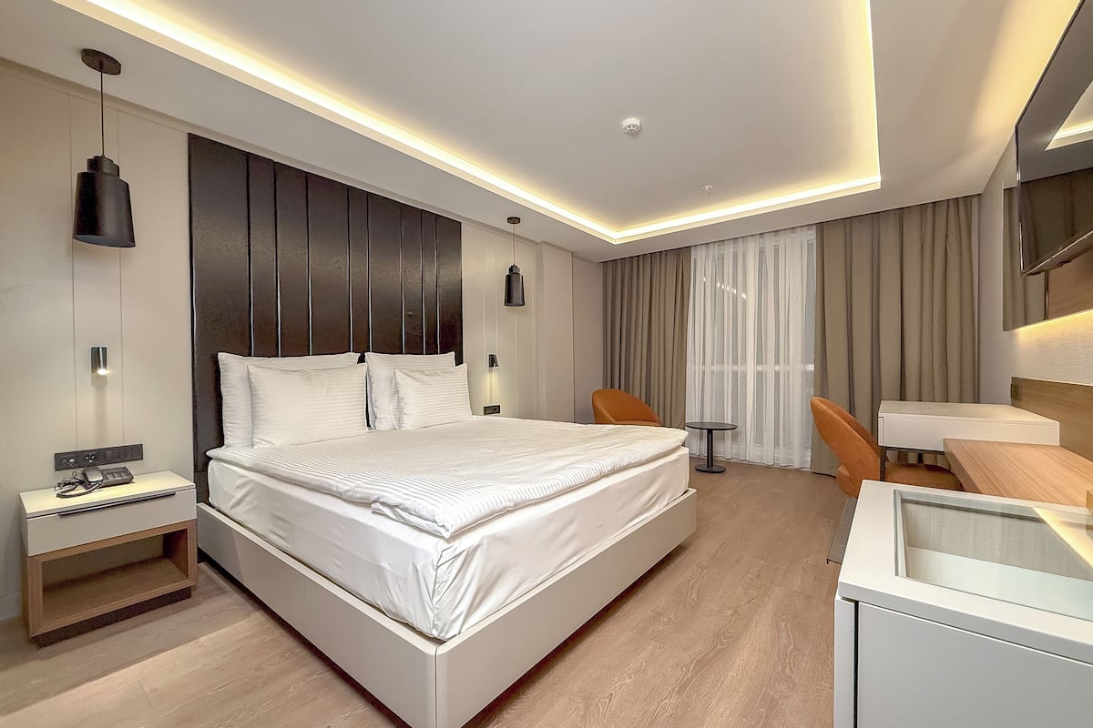 1 bedroom, minibar, in-room safe, desk