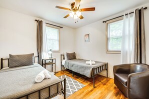 Interior - Atlanta Vacation Rental < 10 Mi to Downtown! (Atlanta)