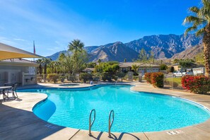 Interior - Near Downtown: Palm Springs Home w/ Mountain Views (Palm Springs)