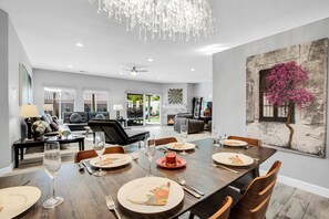 單棟房屋 (4 Bedrooms) | 內部