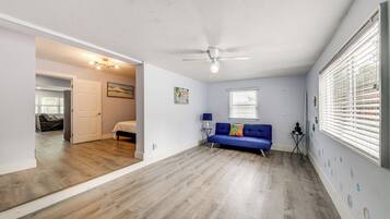 Cottage (3 Bedrooms) | Interior