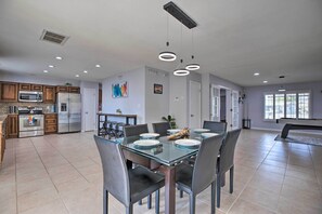 單棟房屋 (4 Bedrooms) | 內部