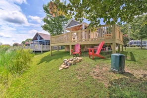 Interior - Lakeside Tiny Home Retreat w/ Pool & Hot Tub (Morganton)