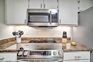 Interior - Starkville Condo ~1 Mi to Mississippi State! (Starkville)