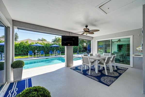 House (4 Bedrooms) | Interior