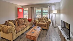 Interior - Brevard Outdoor Retreat at Connestee Falls (Brevard)