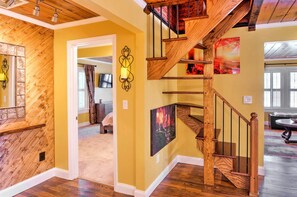 Interior - Lovely Cottage w/ Sauna & Fire Pit Near Asheville! (Swannanoa)