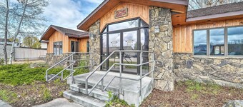 Spacious Home 10 Minutes to Ten Sleep Canyon!