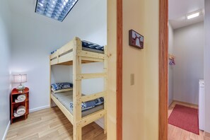 Interior - Spacious Home 10 Minutes to Ten Sleep Canyon! (Ten Sleep)