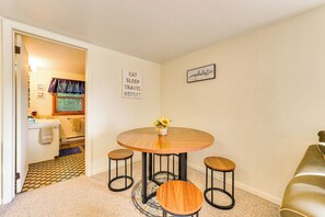 Apartment (1 Bedroom) | Interior
