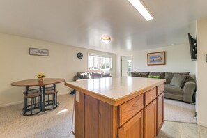 Apartment (1 Bedroom) | Interior - Cozy Apt < 1 Mi Near Lake Huron & Mackinac Island! (St Ignace)