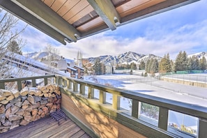 Apartment (4 Bedrooms) | Interior - Sun Valley Resort Getaway < 2 Mi to Ski Lifts (Sun Valley)