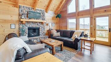 Rumah (6 Bedrooms) | Interior