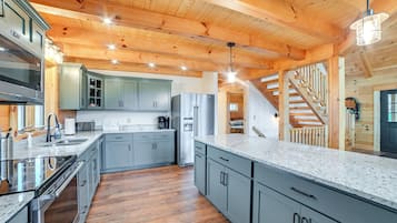 House (6 Bedrooms) | Bahagian dalam