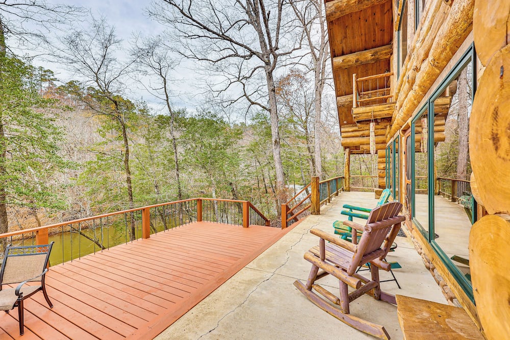 Fish, Boat & Hike: Pet-friendly Cabin in Arkansas - Newhope, AR