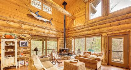 Fish, Boat & Hike: Pet-friendly Cabin in Arkansas