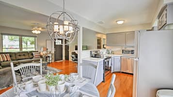 House (2 Bedrooms) | Front of property