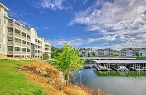 Interior - Luxe Lakeside Regatta Bay Getaway w/ Pool Access! (Lake Ozark)