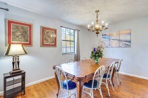 House (4 Bedrooms) | Interior