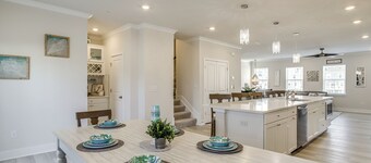 4 Mi to Ocean City Beach: Large Family Townhome