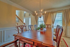 House (4 Bedrooms) | Interior