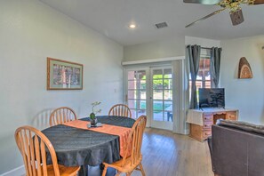 Apartment (2 Bedrooms) | Bahagian dalam