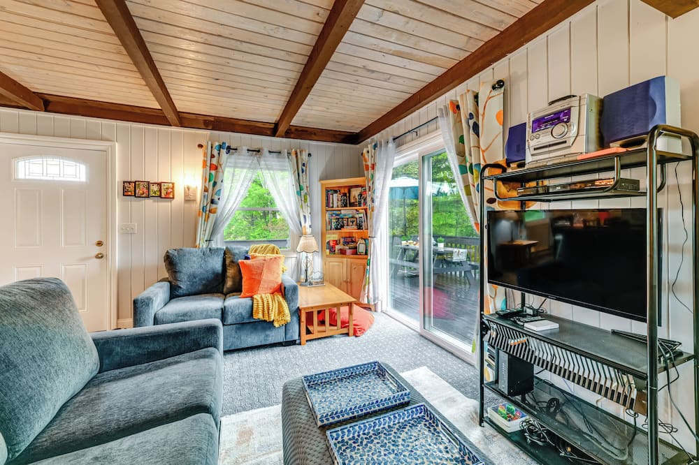 Catskills Mountain Casita: Ski, Hike, Fish & Golf! - Roxbury, NY