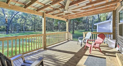 Updated Home Near Manatee Springs State Park!