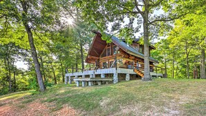 Unclassified image, 5 of 33, button - Rustic Hideaway: Fire Pits, Grills, 87 Acres! (Seligman)