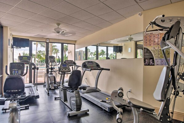 Apartment (2 Bedrooms) | Interior - Beachfront Marco Island Condo w/ Pool Access! (Marco Island)