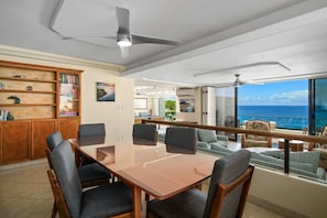 Condo, 2 chambres | Restauration