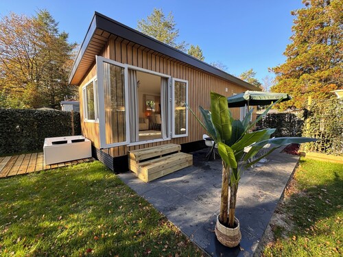 Forest view holiday house with private jacuzzi