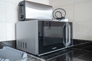 Four à micro-ondes