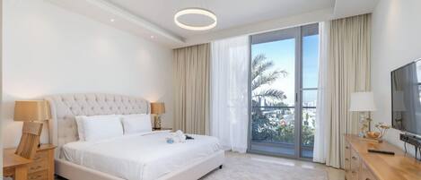 3 bedrooms, iron/ironing board, WiFi