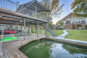 Exterior - Immaculate Waterfront Home for 16 w/ Private Dock! (Kingsland)