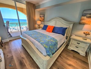 4 bedrooms, desk, iron/ironing board, free WiFi