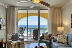 TV - AZ 602 4Bd Beachfront Brand New Kitchen and Baths! (Fort Walton Beach)