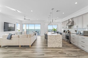 Interior - Marathon Key / Hot tub, Pool & Boat Dock (Marathon)