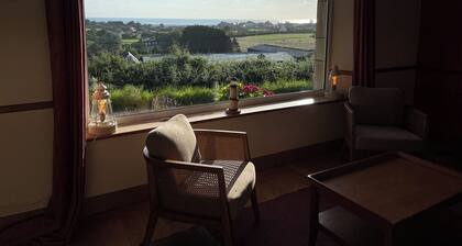 Maison de charme, vue mer et jardin, proche des plages du débarquement, 6 pers