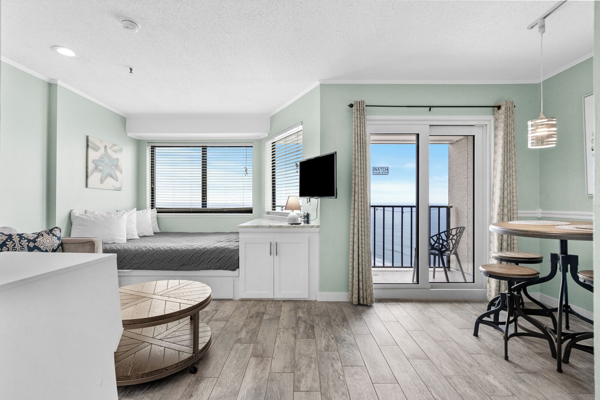 熨斗/熨衫板、免費 Wi-Fi、床單