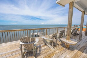 Property grounds - Soundfront Home in Frisco with Hot Tub, Private Dock and Windsurfing Access (Frisco)