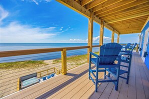 Property grounds - Premier Soundfront w/ Pool, Hot Tub, Elevator, EV Charger, Theater & Game Rooms (Avon)