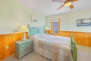 5 bedrooms, free WiFi, bed sheets - Oceanfront Home in Avon with Pool, Hot Tub, and Private Boardwalk to the Beach (Avon)