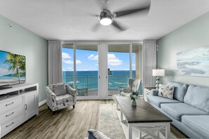 Smart TV - Aqua 1004 PCB at its Finest/Oceanfront/ High Clean Standard/Beach Chairs/Wifi (Panama City Beach)